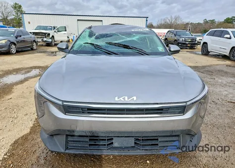 2025 Kia K4 Lxs z USA, uszkodzony, nr VIN 3KPFT4DE6SE079408